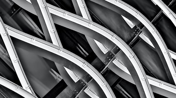 Prețul la ALUMINIU a explodat la 3000 de dolari/tonă. Panică pe piață