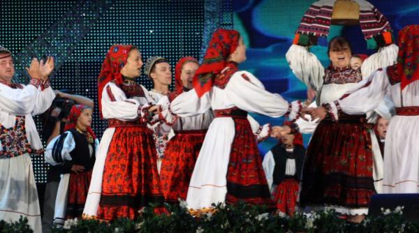 Industria nunților din Țara Oașului produce în două săptămâni cât altele într-un an