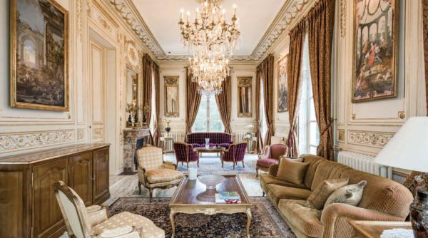 VIDEO. Castel pentru ”regele” Messi. Cât costă proprietatea unde a stat și un fost președinte al Franței