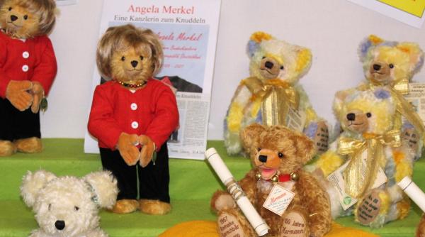Angela Merkel, sursă de inspirație pentru o jucărie de pluș