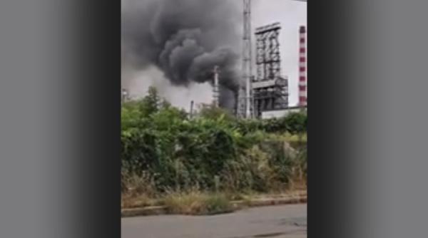 Incendiu la rafinăria Lukoil din Ploiești VIDEO