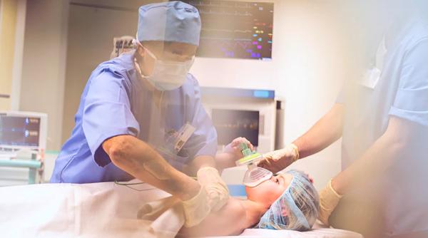 Bilanț COVID-19. Număr RECORD de COPII bolnavi, internați în spitale