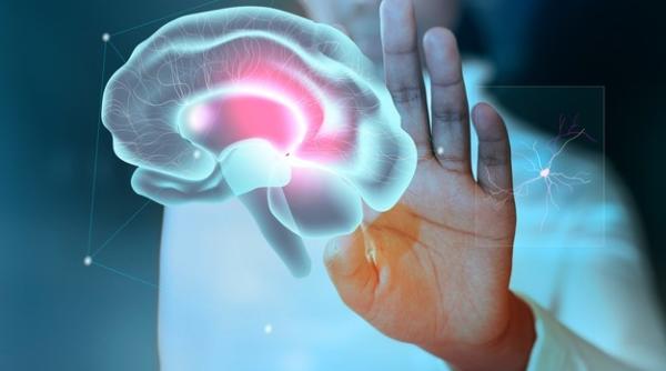 COVID-19 afectează creierul chiar și în formele ușoare ale boii