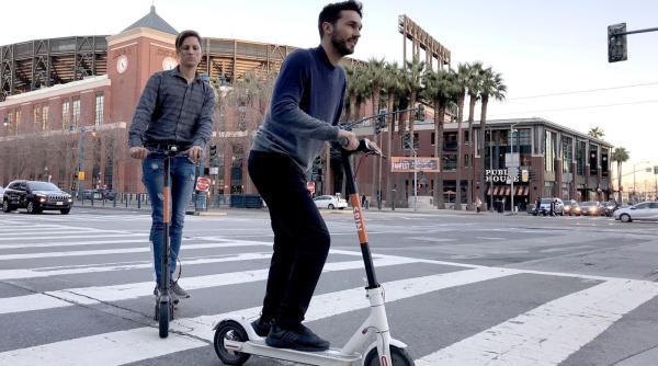 COD RUTIER 2021. Trotinetele electrice nu au voie pe trotuar şi pe zăpadă