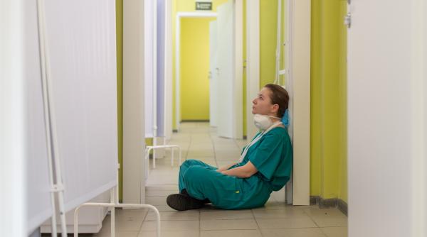 Bilanț COVID-19. Alarmant! Record la numărul de MINORI internați în spitale