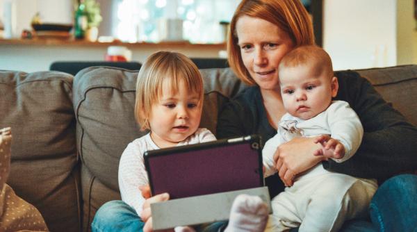 Alocația pentru copii! Senatorii s-au gândit să MODIFICE REGULILE