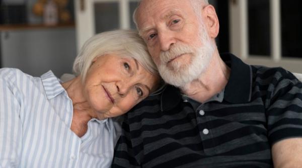 Majorări de salarii, pensii, alocații. Promisiuni, lăsate ÎN AER de guvernanți