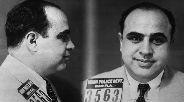 Arma preferată a lui Al Capone se vinde cu 700.000 de lire sterline