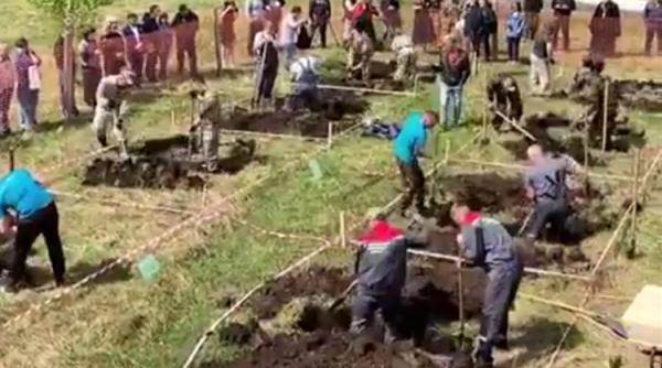 Gropar, cea mai căutată meserie la această oră. Ce leafă câștigă