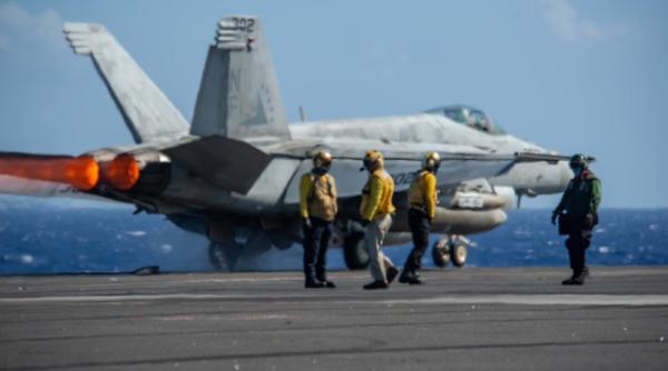 Forțele Aeriene americane, la un pas de a obține combustibil din aer