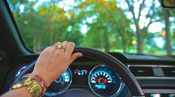 RCA se poate plăti în rate. Tarifele s-au triplat la unele companii