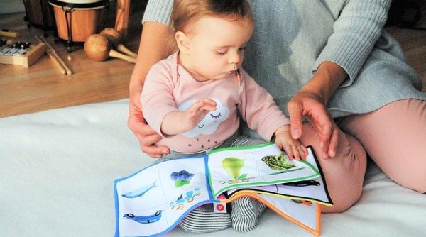 CEDO. Atribuirea automată unui copil a numelui tatălui, urmat de cel al mamei, este "discriminatorie"