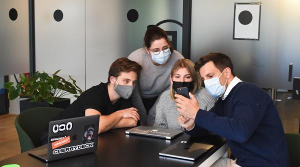 Masca devine obligatorie la locul de muncă, fără nicio excepție