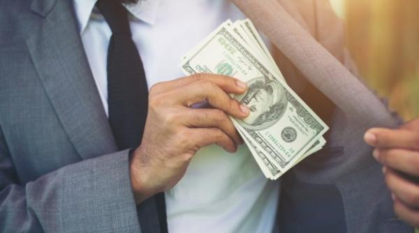 Elon Musk, cea mai BOGATĂ persoană din ISTORIA ratingului Forbes