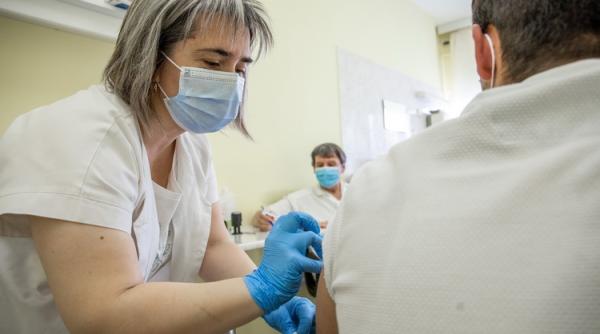 Ungaria introduce obligativitatea vaccinării pentru angajații de la stat