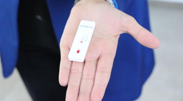 Cîmpeanu anunță când ajung în școli testele de salivă