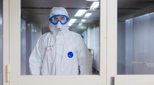 Bilanț COVID-19. Peste 18.200 de pacienți internați, dintre care 1867 la ATI