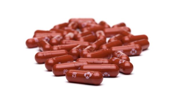 COVID-19. De ce Molnupiravir va schimba regulile jocului