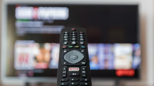 Taxă pentru platformele de straming Netflix și HBO. Ce înseamnă acest lucru