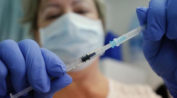 COVID-19. Cu cât ești mai în vârstă cu atât ai mai mulți anticorpi STUDIU