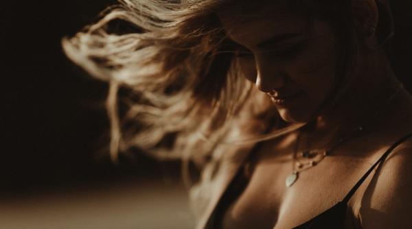 Cum iubesc femeile în funcție de zodie