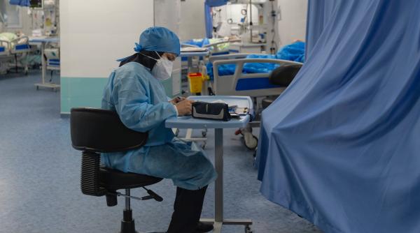 Bilanț COVID-19. 299 de decese în 24 de ore. Peste 13.300 de spitalizați