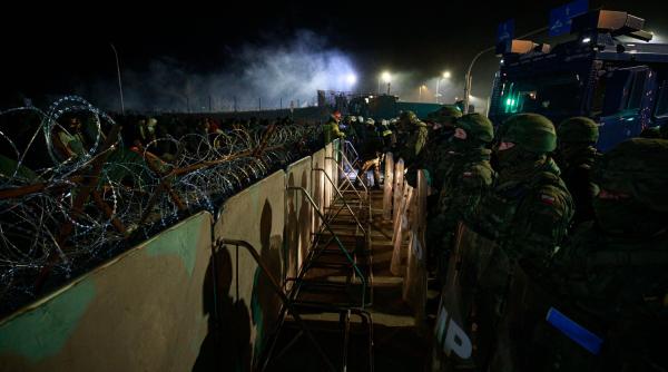 Europenii ar putea admite provizoriu imigranții de la frontiera Poloniei cu Belarus