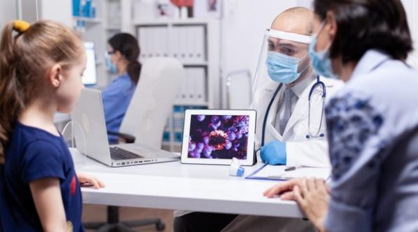 Persoanele imunizate natural nu transmit COVID-19. Așa spun americanii