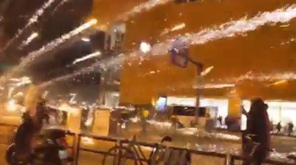 Violențe în Olanda împotriva noilor restricții