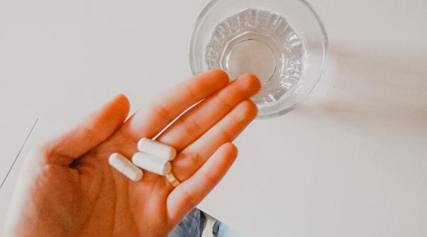 Cel mai banal analgezic reduce anxietatea? Un studiu spune că da