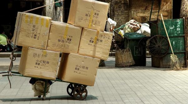 COVID-19. China bagă în carantină coletele poștale