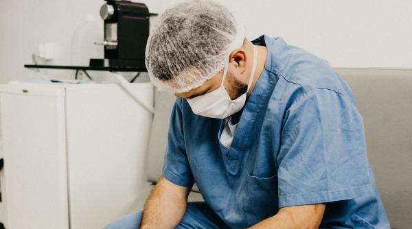 OMS anunță un bilanț COVID apocaliptic în Europa