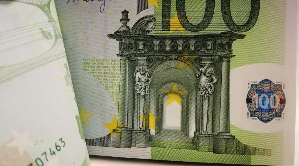 Băncile din Europa plătesc mai mult pentru a se împrumuta overnight decât pe trei luni