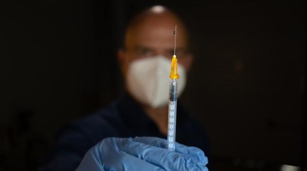 Noul VACCIN german promite să fie EXTRAORDINAR! Cum acționează