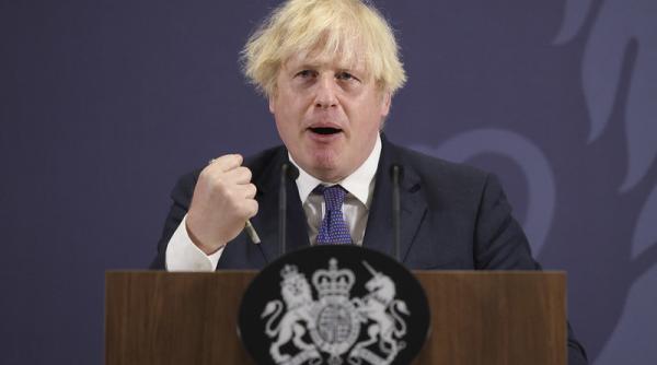 Boris Johnson anunţă măsuri împotriva propagării variantei Omicron a coronavirusului