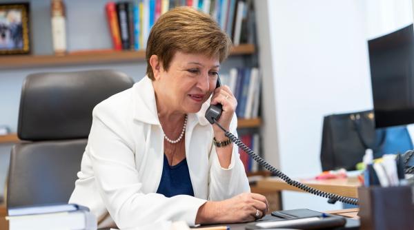 Omicron îi dă dureri de cap șefei FMI. Este posibilă o revizuire a cifrelor