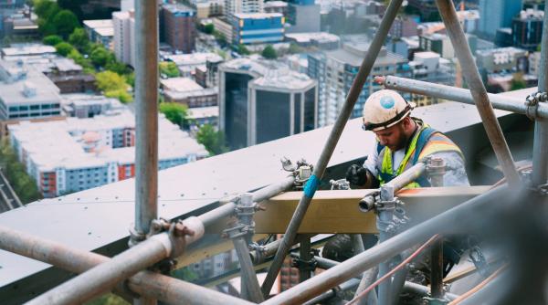 Falimentul City Insurance, un dezastru pentru piața constructorilor. Cine spune asta