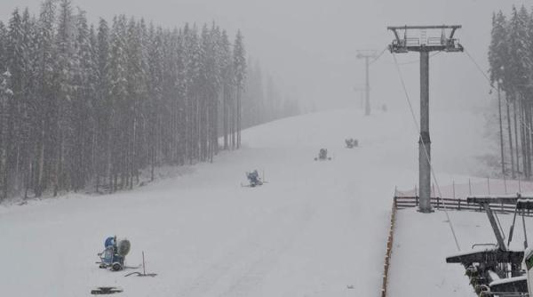 Pârtiile de schi de la Obârşia Lotrului se deschid