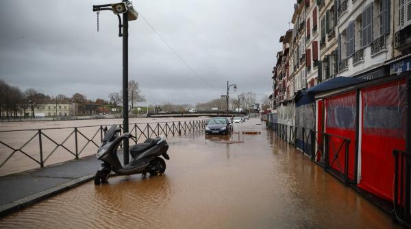 Inundațiile fac prăpăd în Franţa: Sute de persoane, evacuate / VIDEO