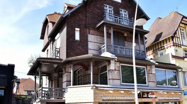 Președintele unui mare stat european care locuiește în casa soției 