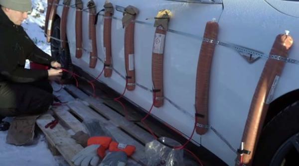 VIDEO Proprietarul unei Tesla și-a dinamitat mașina. Cauza gestului extrem