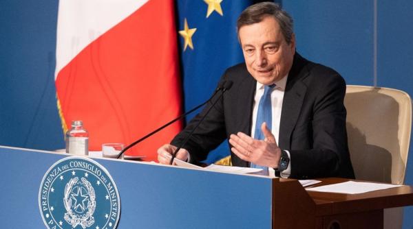 Decizia care ar putea arunca Italia în imponderabilitate. Mario Draghi se gândește să candideze. Berlusconi stă la pândă