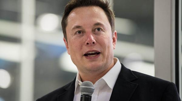 Elon Musk, criticat din cauza riscurilor de coliziune între staţia spaţială chineză şi sateliţii "Starlink"