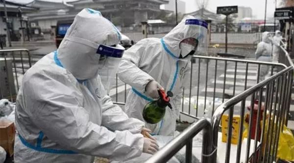 Omicron a băgat China în sperieți. Începe MAREA DEZINFECTARE