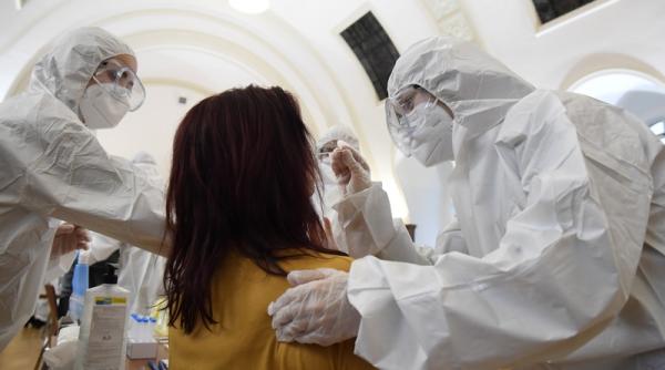 Simptomul care apare la tinerii infectați cu Omicron