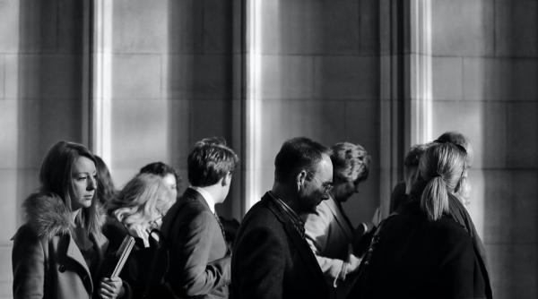 La ce să se aștepte românii în 2022. Va fi un an al contrastelor