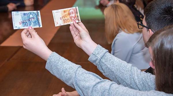 Croaților li se cere să-și scoată banii de sub saltea