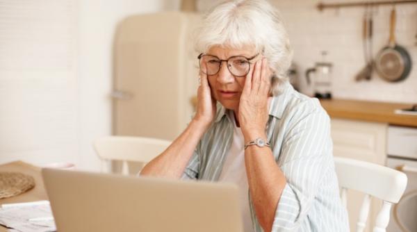 Poprirea pensiilor. Cât se poate reține din pensie