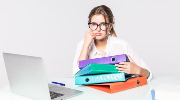 Salariile din prefecturi vor fi majorate? Cât câștigă angajații. Avem cifrele