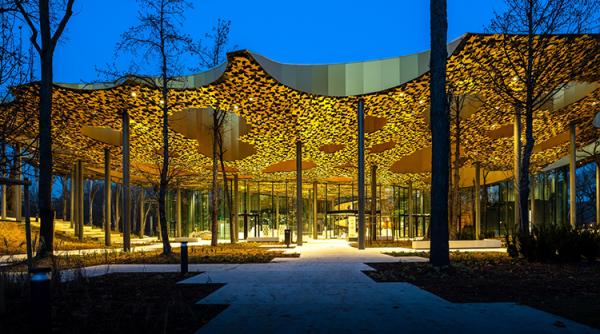 Arhitectură futuristă la Budapesta. Japonezul Sou Fujimoto a proiectat Casa Muzicii GALERIE FOTO